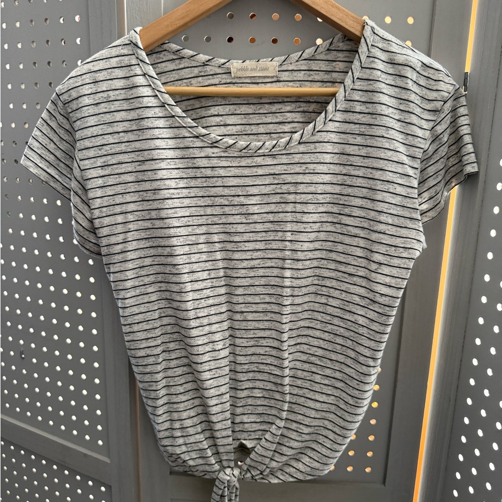 Pebble and Stone Gray Striped Knot-Front Tee